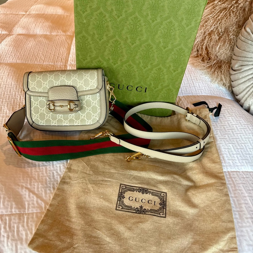 Gucci Beige Crossbody Bag with Green and Red Strap